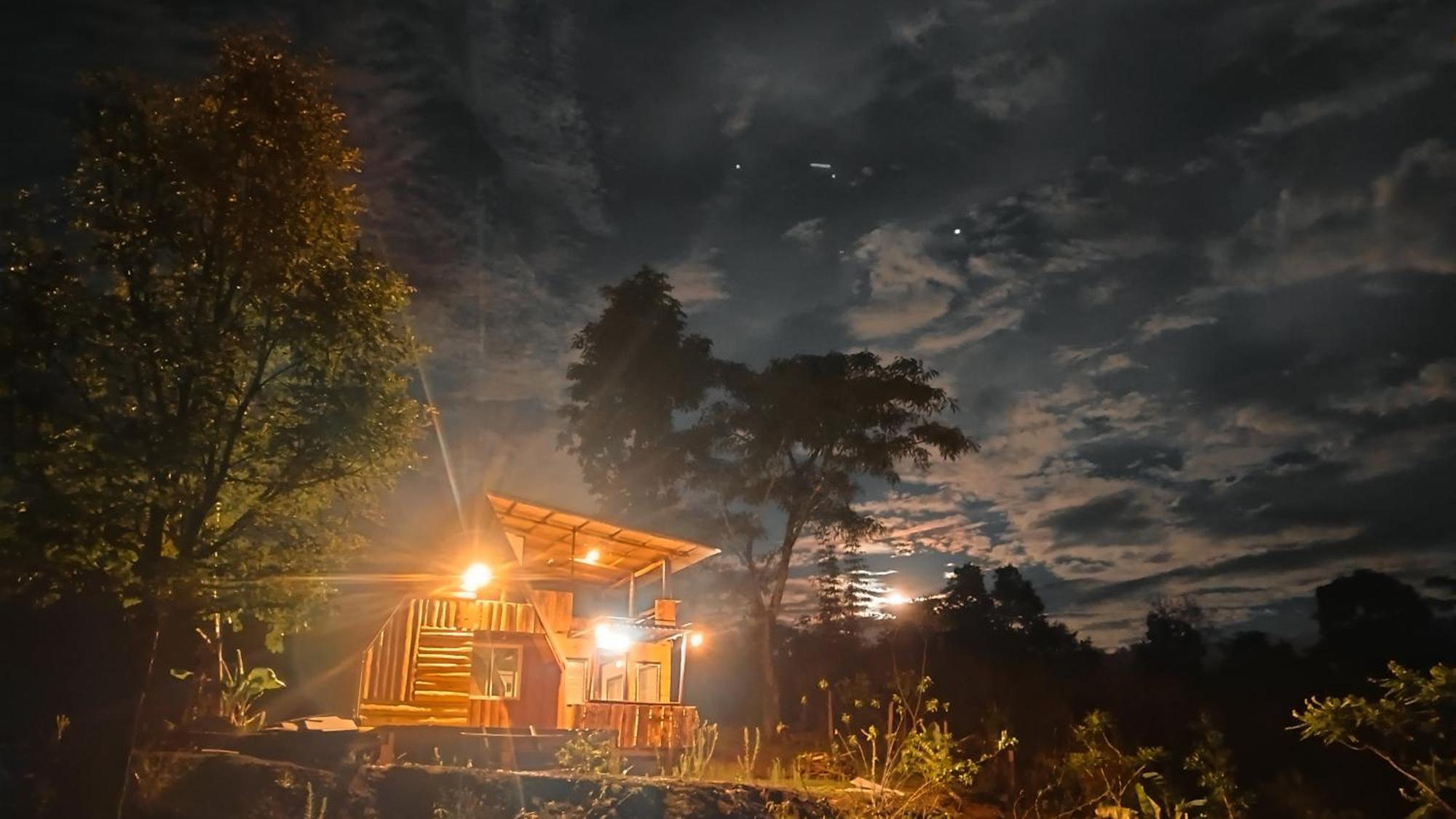 ไร่นิธิสุนทร Nithisoonthon Farmstay Mae Hong Son Luaran gambar